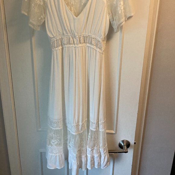 White flowing summer dress - Picture 2 of 5